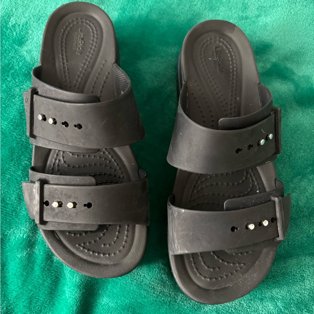 Crocs Brooklyn Buckle